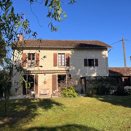 Les Bruyeres B&B Montbron Kültér fotó